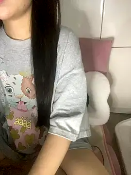 Snapshot of RubyBerry chatting on 10-08-25, 06:00 RubyBerry online show from 10-08-25, 06:00