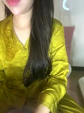 Snapshot of RubyBerry chatting on 10-29-25, 06:26 RubyBerry online show from 10-29-25, 06:26