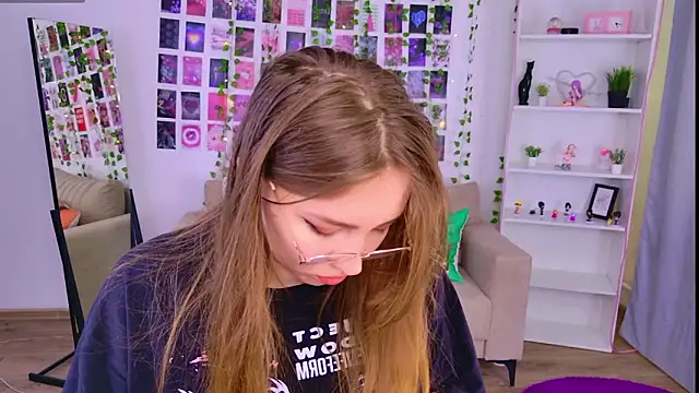 Moon  Bunny online show from 02-20-26, 12:27