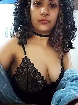 Snapshot of Camilla-23y chatting on 09-14-25, 02:33 Camilla-23y online show from 09-14-25, 02:33