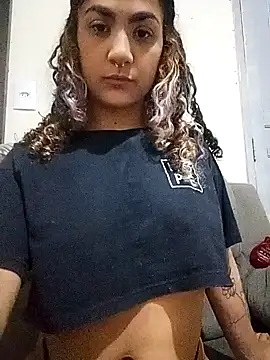 Snapshot of Camilla-23y chatting on 10-23-25, 02:11 Camilla-23y online show from 10-23-25, 02:11