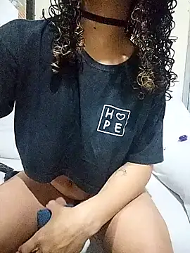 Snapshot of Camilla-23y chatting on 10-31-25, 02:45 Camilla-23y online show from 10-31-25, 02:45