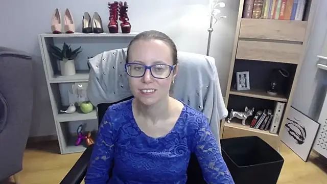 Snapshot of sweetxLizzy chatting on 10-23-25, 04:34 sweetxLizzy online show from 10-23-25, 04:34