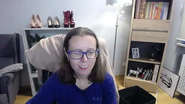 Snapshot of sweetxLizzy chatting on 10-27-25, 05:33 sweetxLizzy online show from 10-27-25, 05:33