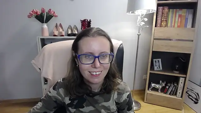 Snapshot of sweetxLizzy chatting on 11-14-25, 05:39 sweetxLizzy online show from 11-14-25, 05:39