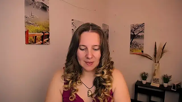 Darklure  online show from 09-09-25, 08:52