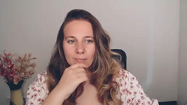 Darklure  online show from 09-15-25, 01:44