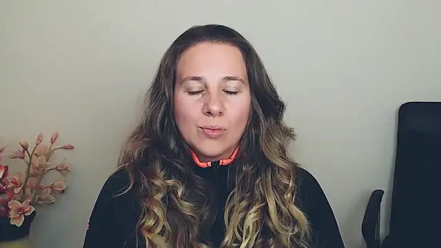 Darklure  online show from 10-02-25, 09:11