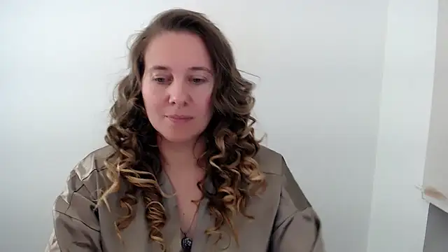 Darklure  online show from 10-04-25, 04:38