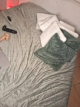 Snapshot of milfevapeccato chatting on 09-10-25, 02:39 milfevapeccato online show from 09-10-25, 02:39