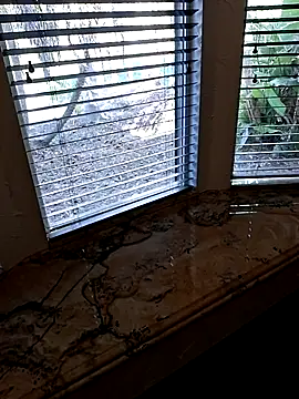 guy manley online show from 10-28-25, 07:27