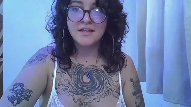 Blue Liz online show from 09-15-25, 03:12