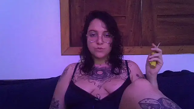 Blue Liz online show from 11-27-25, 12:40