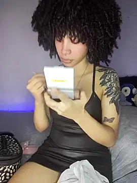 Snapshot of bettyboo2801 chatting on 11-21-25, 05:39 bettyboo2801 online show from 11-21-25, 05:39