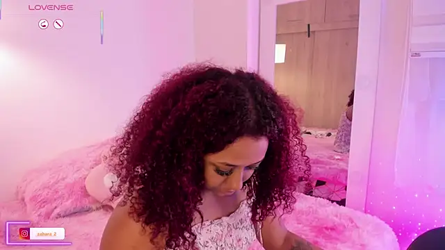  Zahara  online show from 11-25-25, 11:05