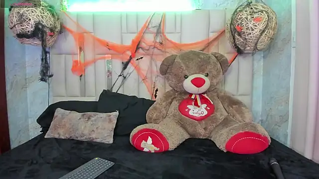 NikkyyRed online show from 11-06-25, 03:40