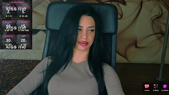 NaomiScarlet online show from 11-12-25, 10:37