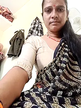 Snapshot of Cutreet chatting on 09-15-25, 05:18 Cutreet online show from 09-15-25, 05:18