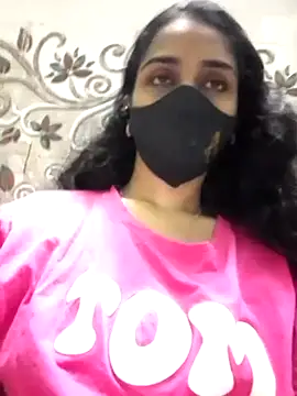 Snapshot of Zoya_G chatting on 09-13-25, 01:11 Zoya G online show from 09-13-25, 01:11