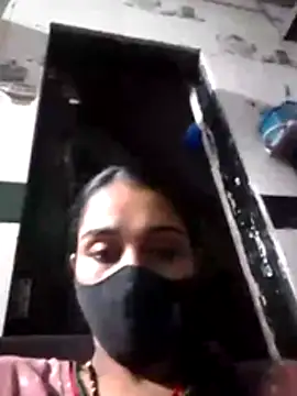 Snapshot of Zoya_G chatting on 12-16-25, 08:14 Zoya G online show from 12-16-25, 08:14