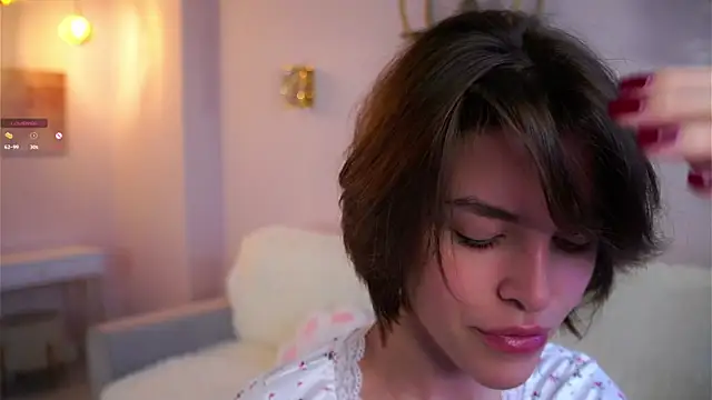 EleneButton online show from 10-04-25, 01:25