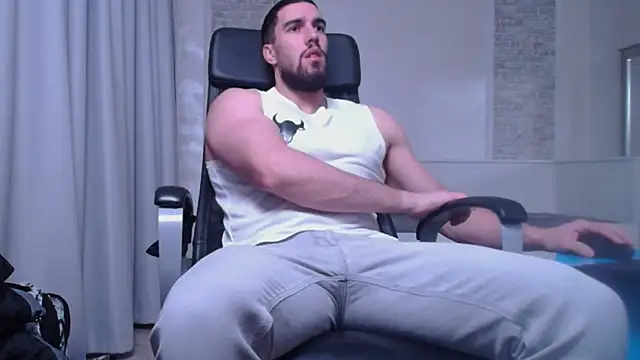 IvanHydee online show from 10-05-25, 04:55