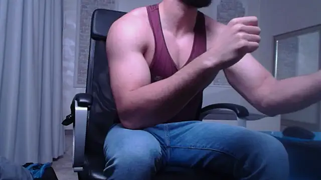 IvanHydee online show from 10-06-25, 04:43