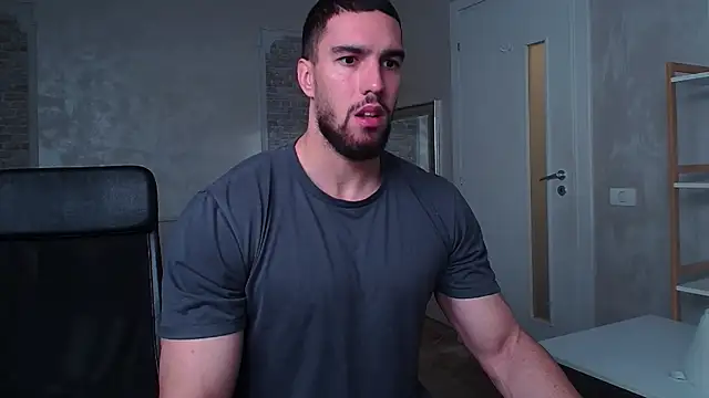 IvanHydee online show from 10-28-25, 05:33