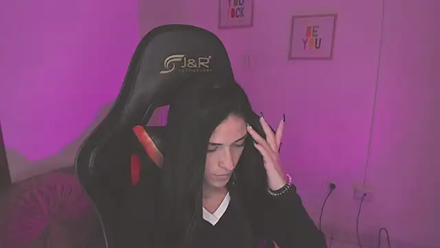 ZoeValencia1 online show from 04-07-26, 07:58