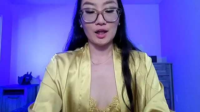 Aliciaz3 online show from 10-06-25, 04:15