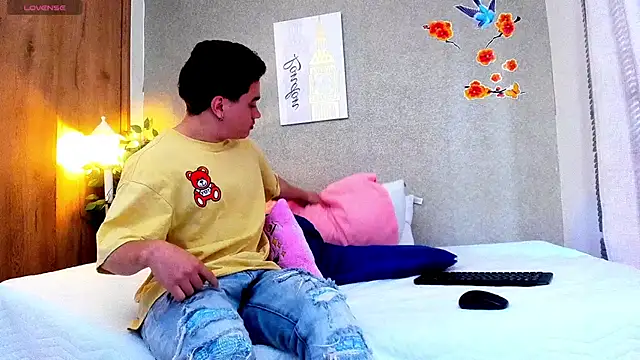 Snapshot of battistaturner chatting on 09-08-25, 05:23 battistaturner online show from 09-08-25, 05:23