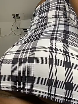 Snapshot of Rousevans_ chatting on 09-27-25, 04:39 Rousevans  online show from 09-27-25, 04:39