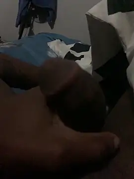 Snapshot of hndrx12 chatting on 09-10-25, 09:48 hndrx12 online show from 09-10-25, 09:48