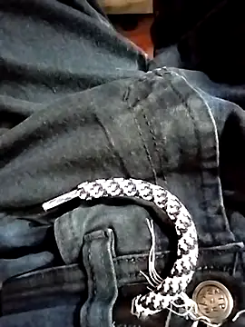 Snapshot of piter200520 chatting on 09-29-25, 05:40 piter200520 online show from 09-29-25, 05:40