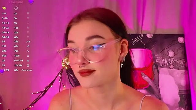 Snapshot of JenniferSullivan chatting on 01-18-26, 10:24 JenniferSullivan online show from 01-18-26, 10:24