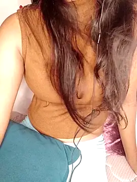 Snapshot of trending_tamizhachii chatting on 10-16-25, 06:09 trending tamizhachii online show from 10-16-25, 06:09