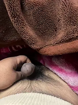 Snapshot of tonedcut_6 chatting on 01-06-26, 10:41 tonedcut 6 online show from 01-06-26, 10:41