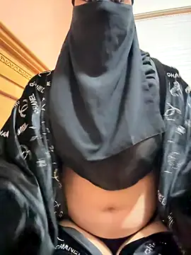 Snapshot of _Laiali_ chatting on 10-05-25, 11:30 Laiali online show from 10-05-25, 11:30