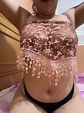 Snapshot of _Laiali_ chatting on 10-11-25, 11:42 Laiali online show from 10-11-25, 11:42