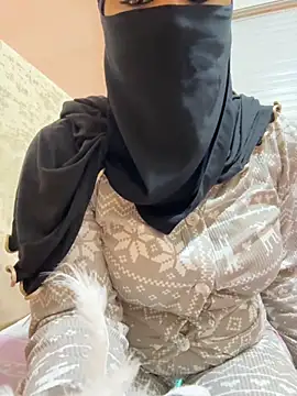  Laiali  online show from 11-15-25, 11:40