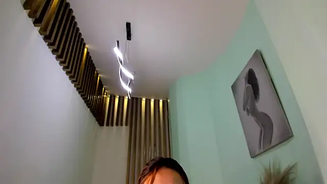 Snapshot of MacarenaRosse chatting on 10-02-25, 07:32 MacarenaRosse online show from 10-02-25, 07:32