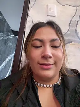 Snapshot of MacarenaRosse chatting on 11-18-25, 08:13 MacarenaRosse online show from 11-18-25, 08:13