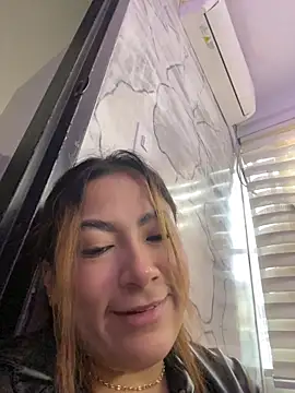 Snapshot of MacarenaRosse chatting on 11-28-25, 08:00 MacarenaRosse online show from 11-28-25, 08:00