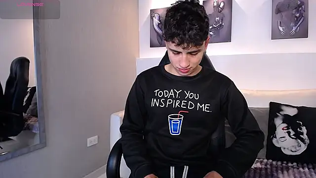 AdrianRinaldi online show from 11-10-25, 08:19