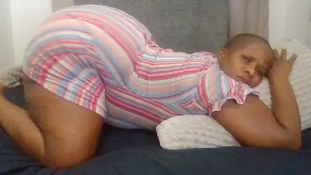 Snapshot of SexyNonnyy chatting on 09-23-25, 07:39 SexyNonnyy online show from 09-23-25, 07:39