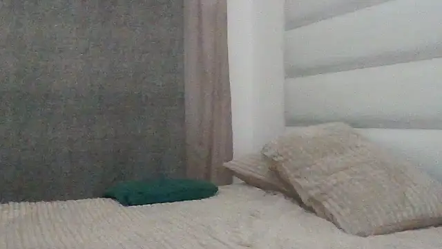 Snapshot of SexyNonnyy chatting on 10-01-25, 06:03 SexyNonnyy online show from 10-01-25, 06:03