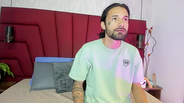 Hisoka 011 online show from 11-07-25, 01:27