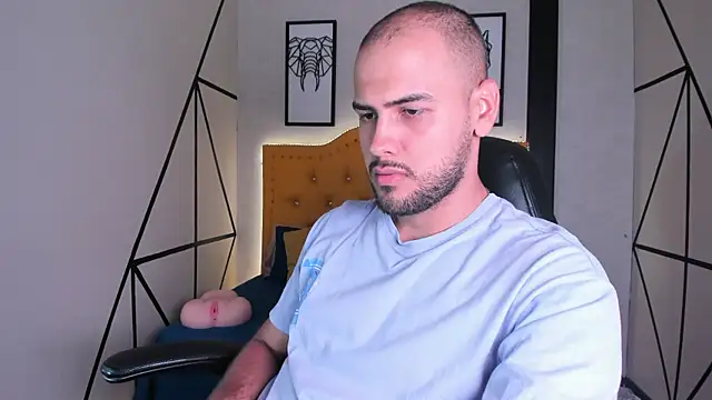 Marcus Soler online show from 03-25-26, 01:39