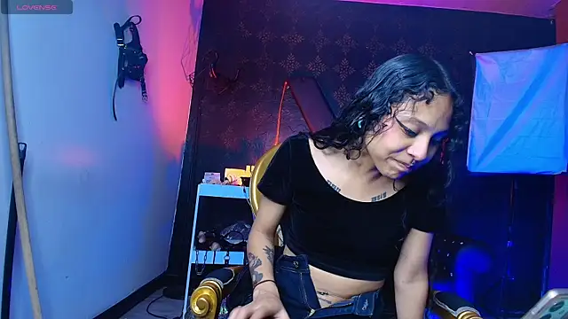 Sweettpleasure online show from 11-24-25, 03:01