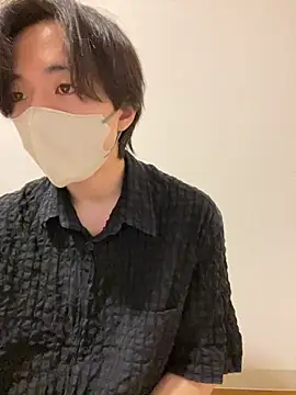 Yuma0718 online show from 11-19-25, 04:51